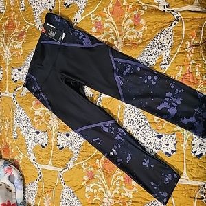 UNDER ARMOUR CAPRIS NWT